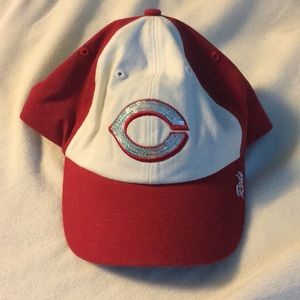 Adjustable women’s Red’s ball cap! Worn once!